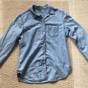 Gap 1969 chambray button down shirt XS